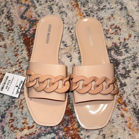 Steve Madden Shoes - Brand new Steve Madden Celia Sandals. Size 8